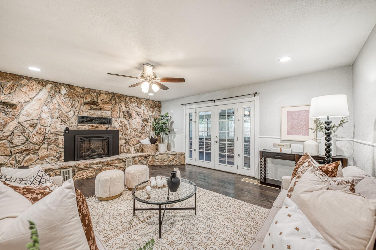 1391 Birch Ave, Clovis, CA 93611