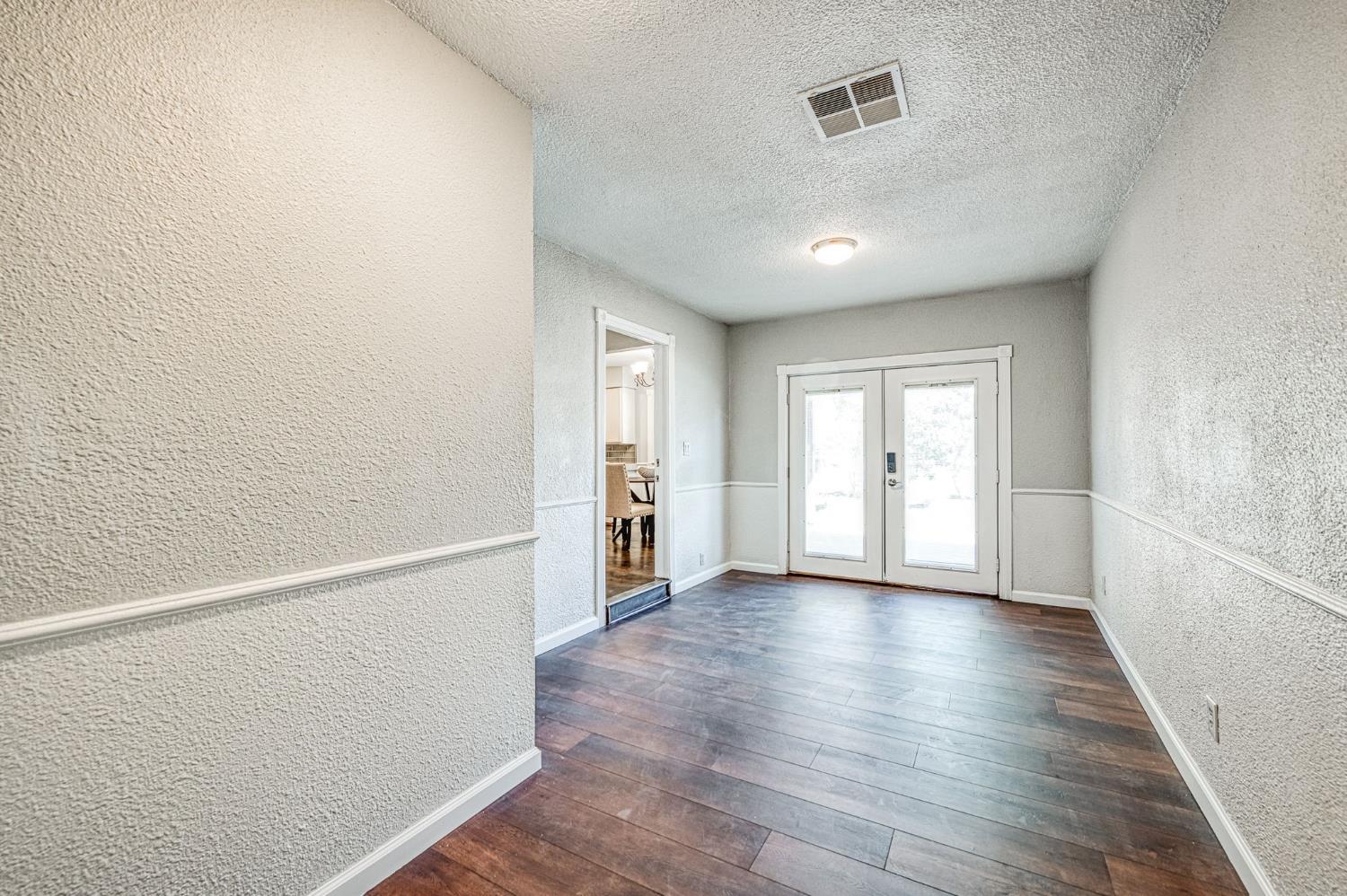 1391 Birch Ave, Clovis, CA 93611