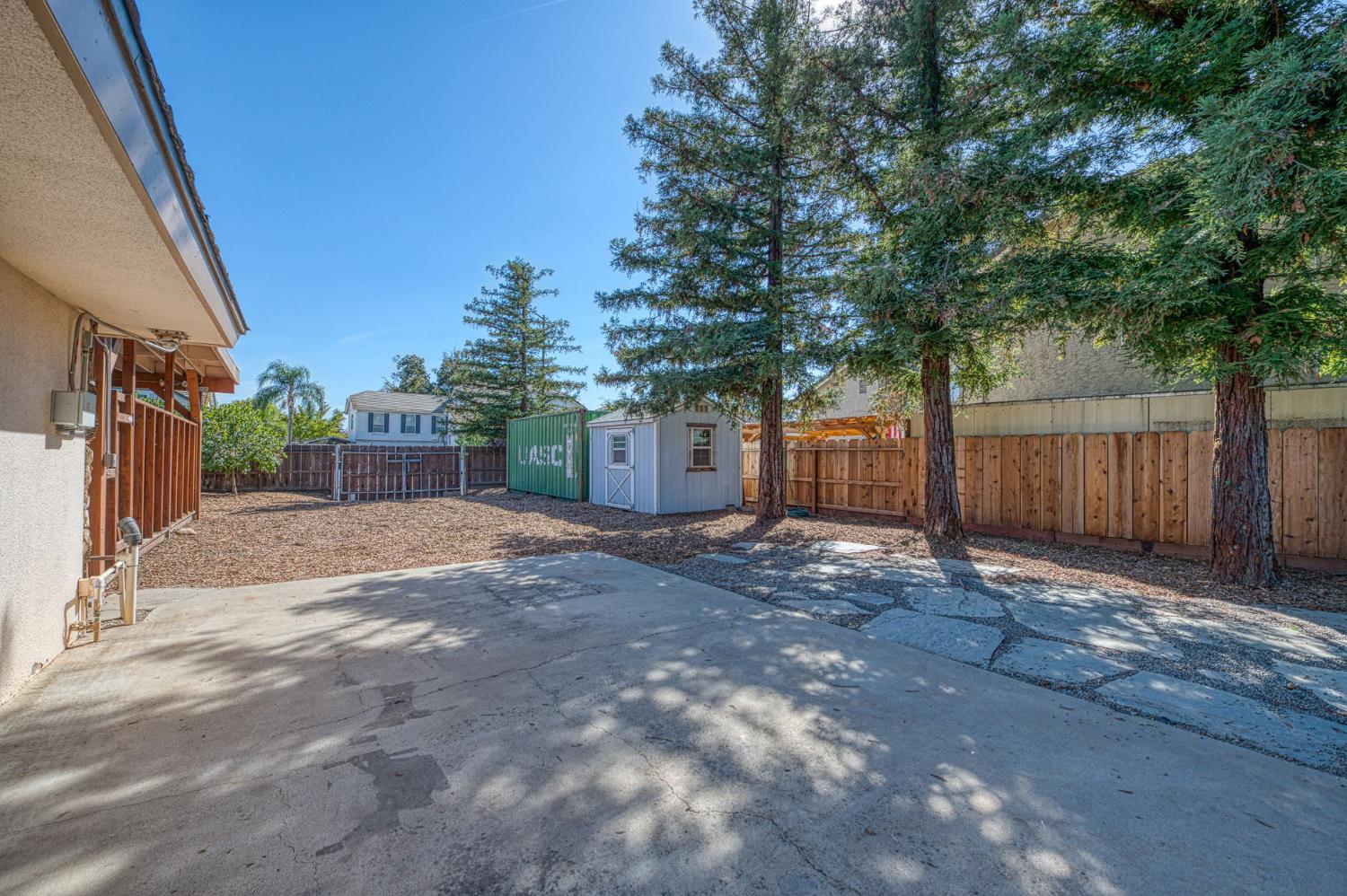 1391 Birch Ave, Clovis, CA 93611
