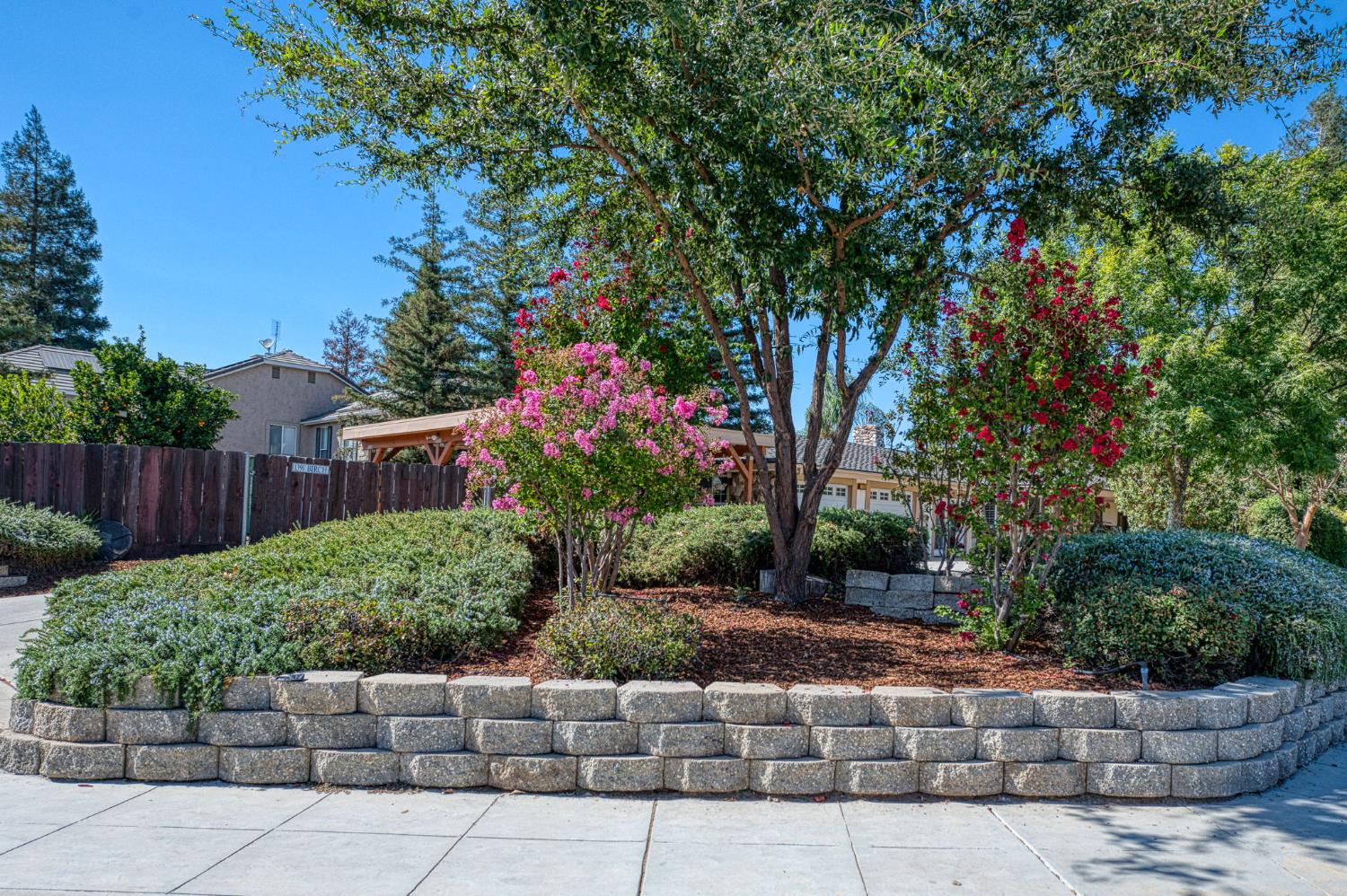 1391 Birch Ave, Clovis, CA 93611