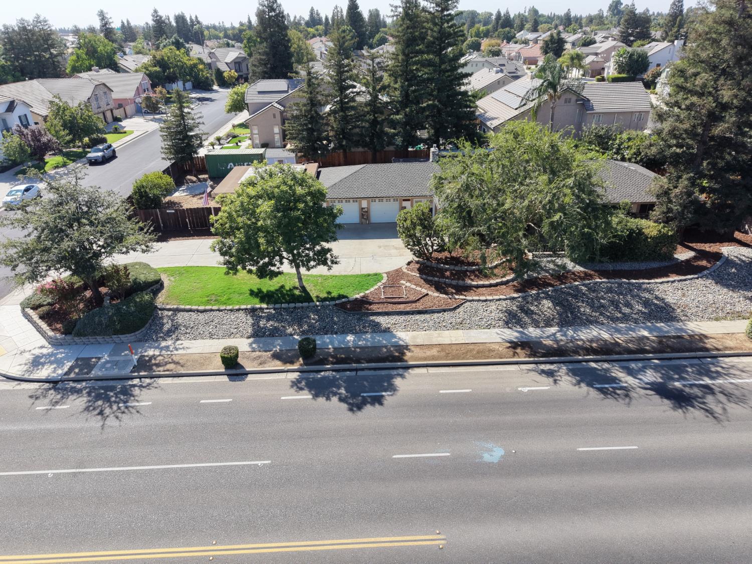 1391 Birch Ave, Clovis, CA 93611