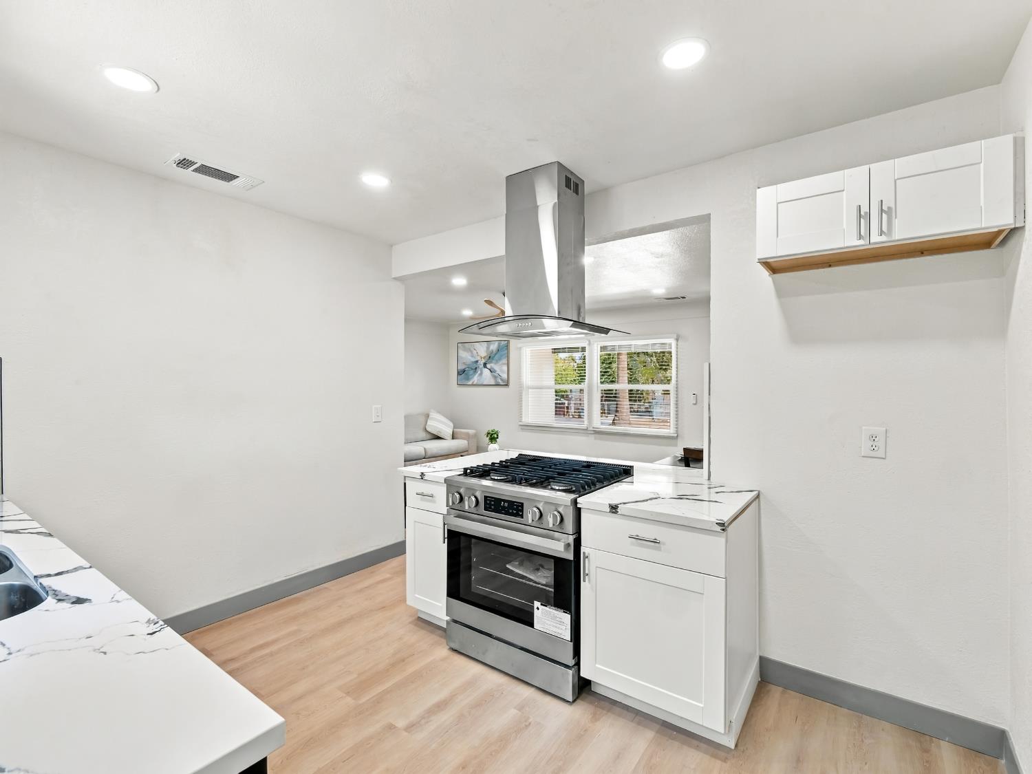 3525 N Del Mar, Fresno, CA 93704