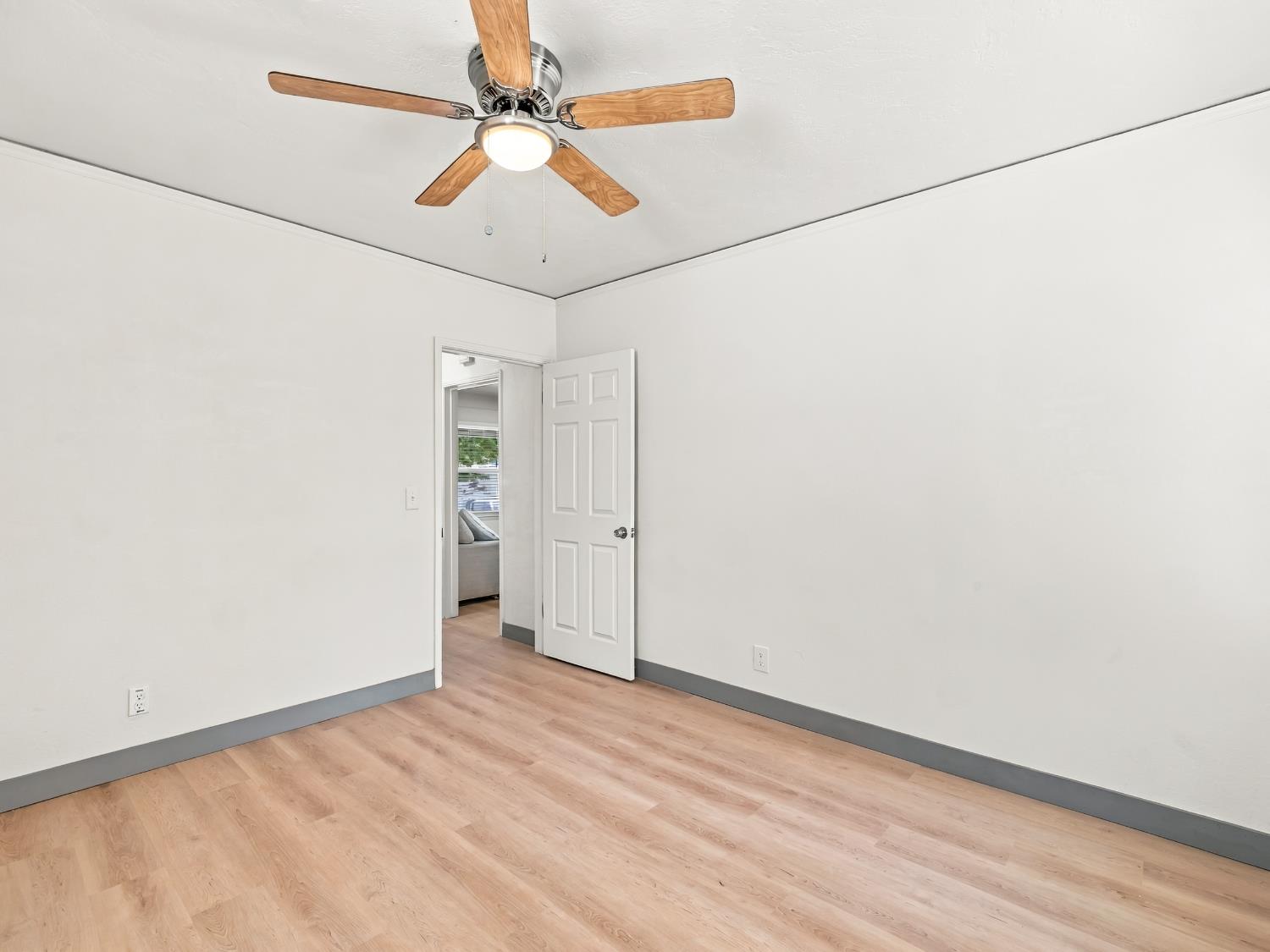 3525 N Del Mar, Fresno, CA 93704