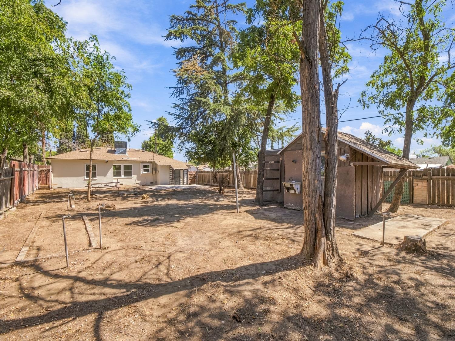 3525 N Del Mar, Fresno, CA 93704