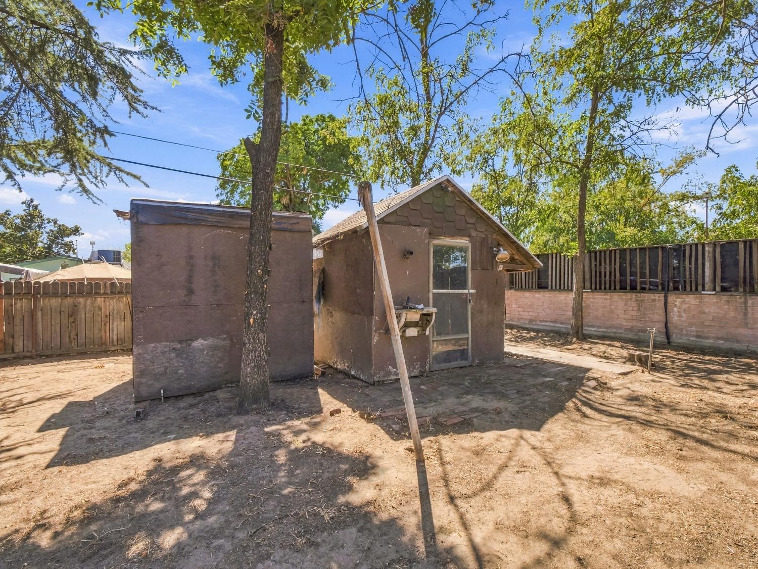 3525 N Del Mar, Fresno, CA 93704