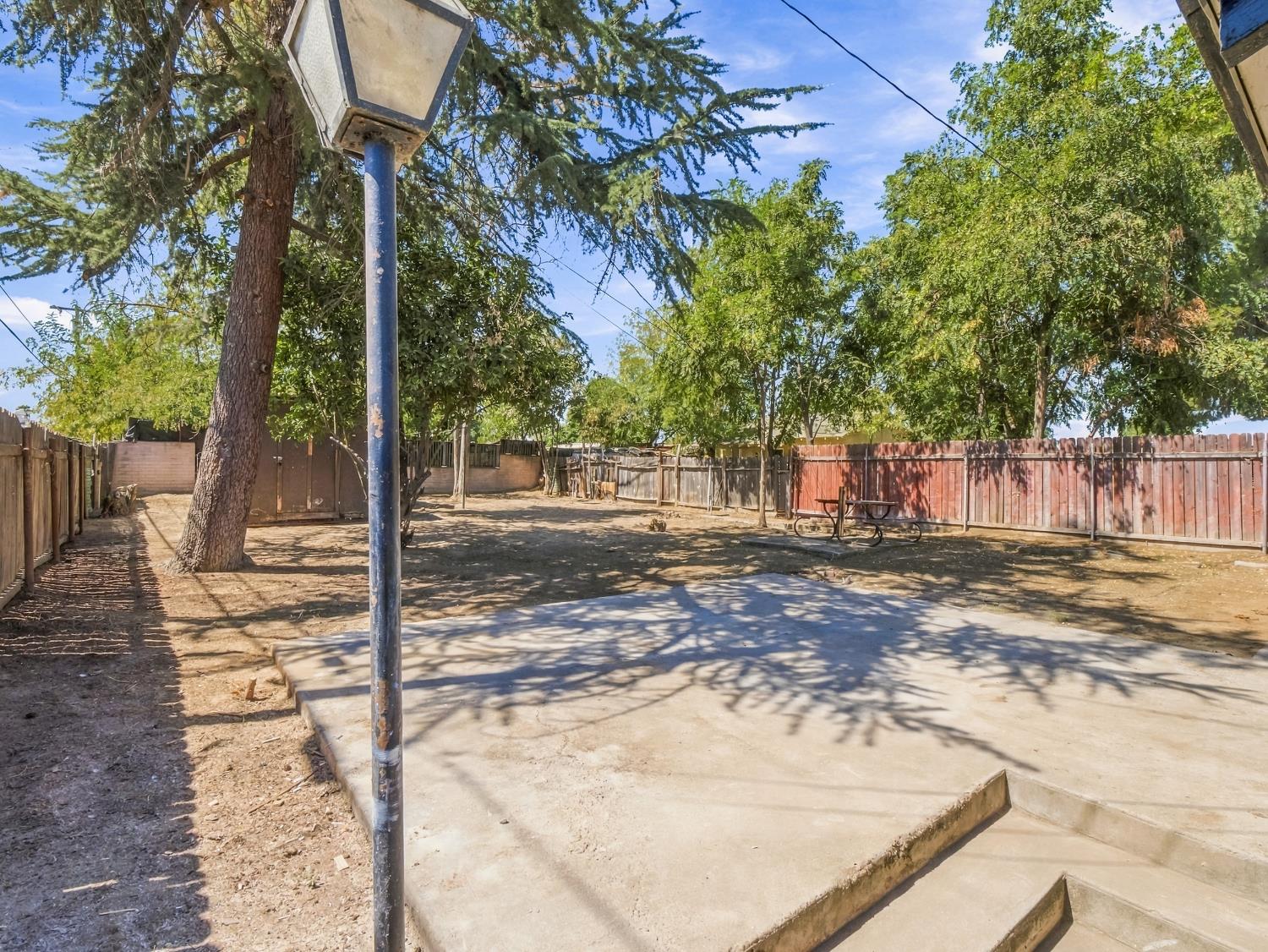 3525 N Del Mar, Fresno, CA 93704
