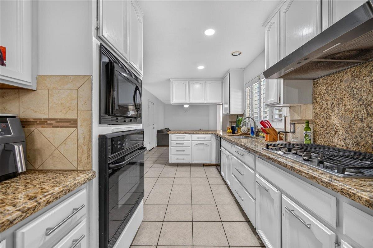 673 Bedford Ave, Clovis, CA 93611