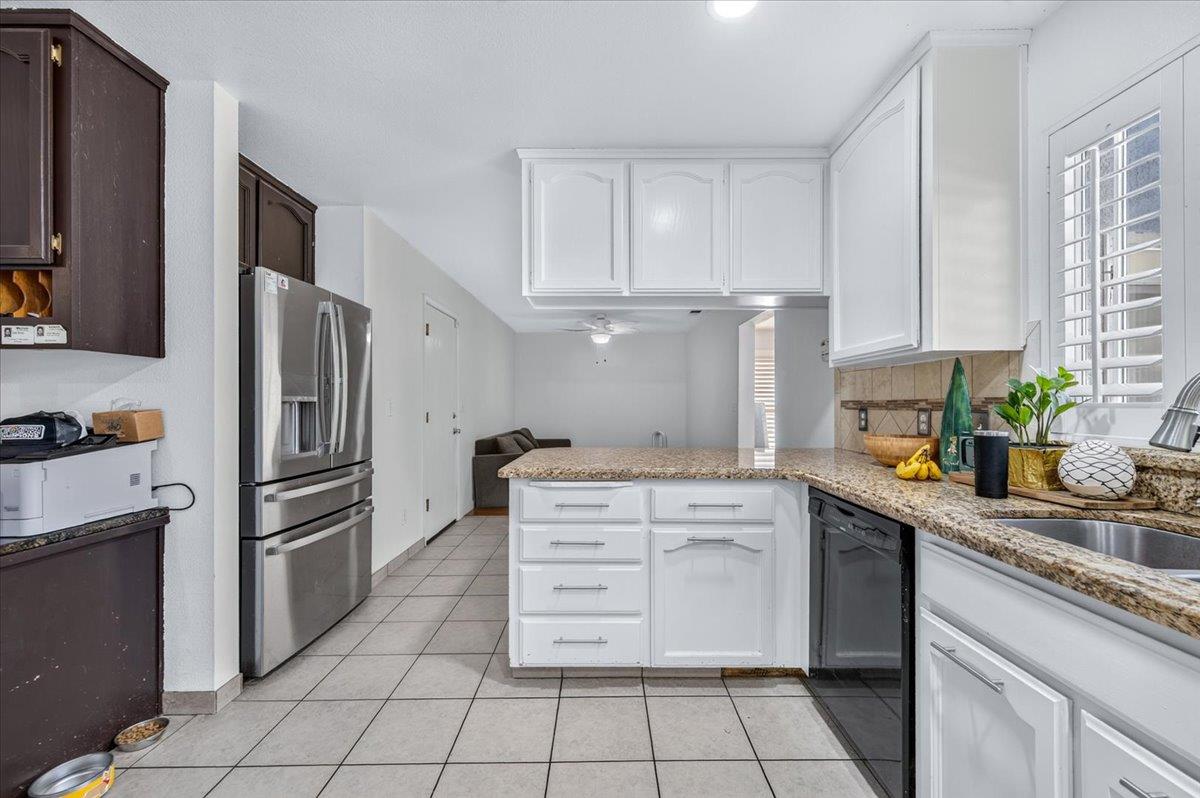 673 Bedford Ave, Clovis, CA 93611