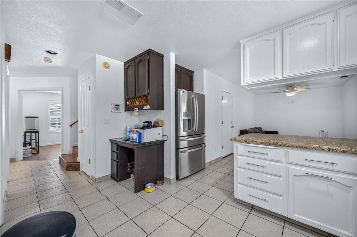 673 Bedford Ave, Clovis, CA 93611