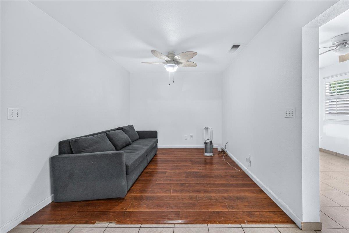 673 Bedford Ave, Clovis, CA 93611