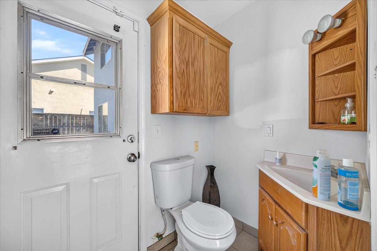 673 Bedford Ave, Clovis, CA 93611
