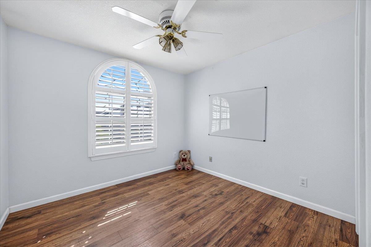 673 Bedford Ave, Clovis, CA 93611