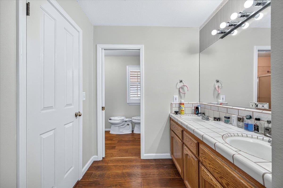 673 Bedford Ave, Clovis, CA 93611
