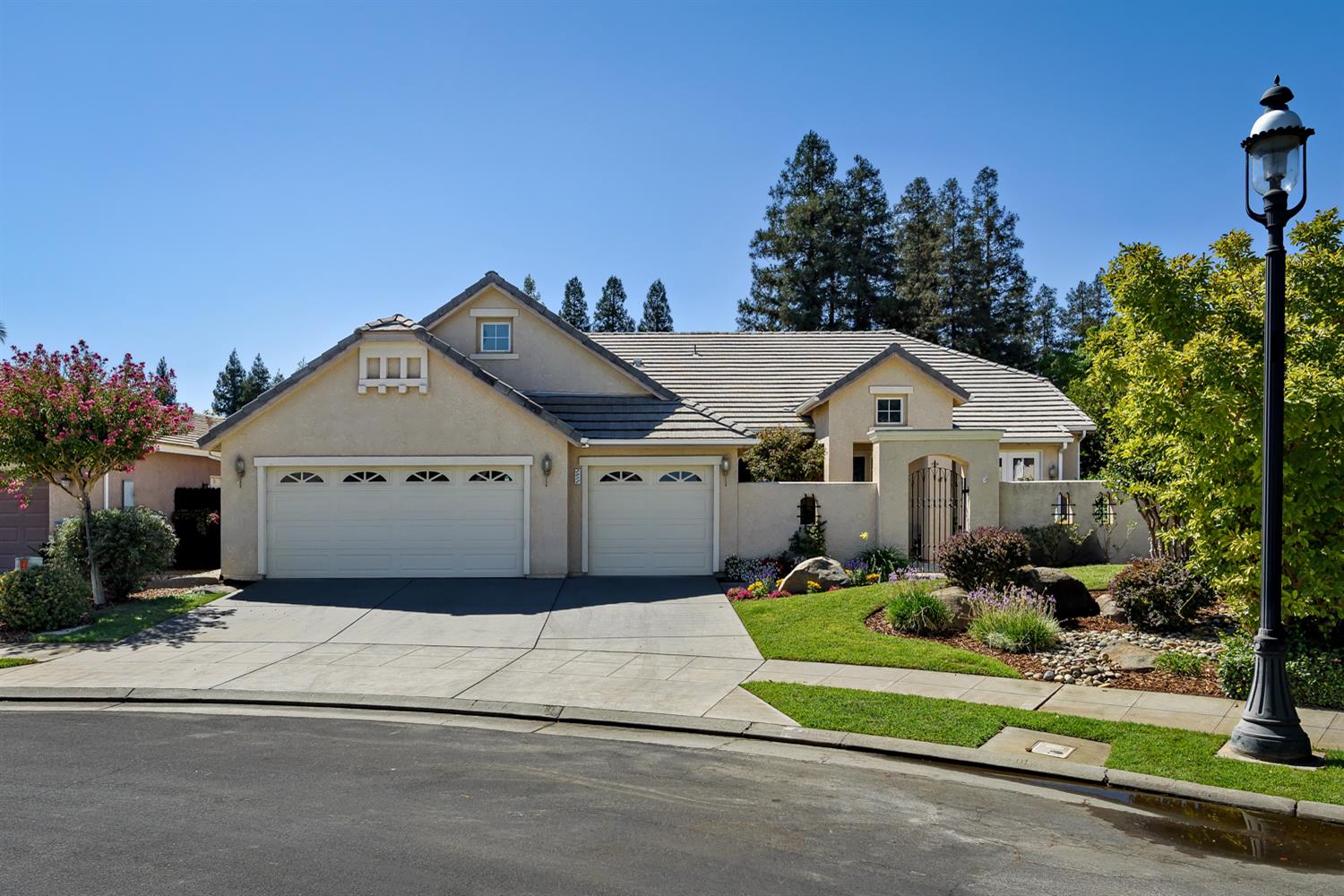 3012 Everglade Ave, Clovis, CA 93619