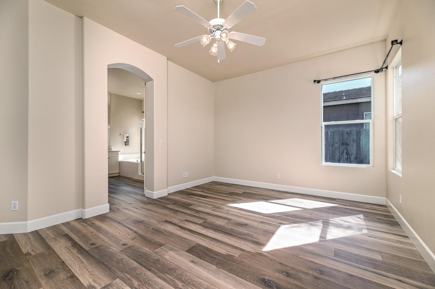 3012 Everglade Ave, Clovis, CA 93619