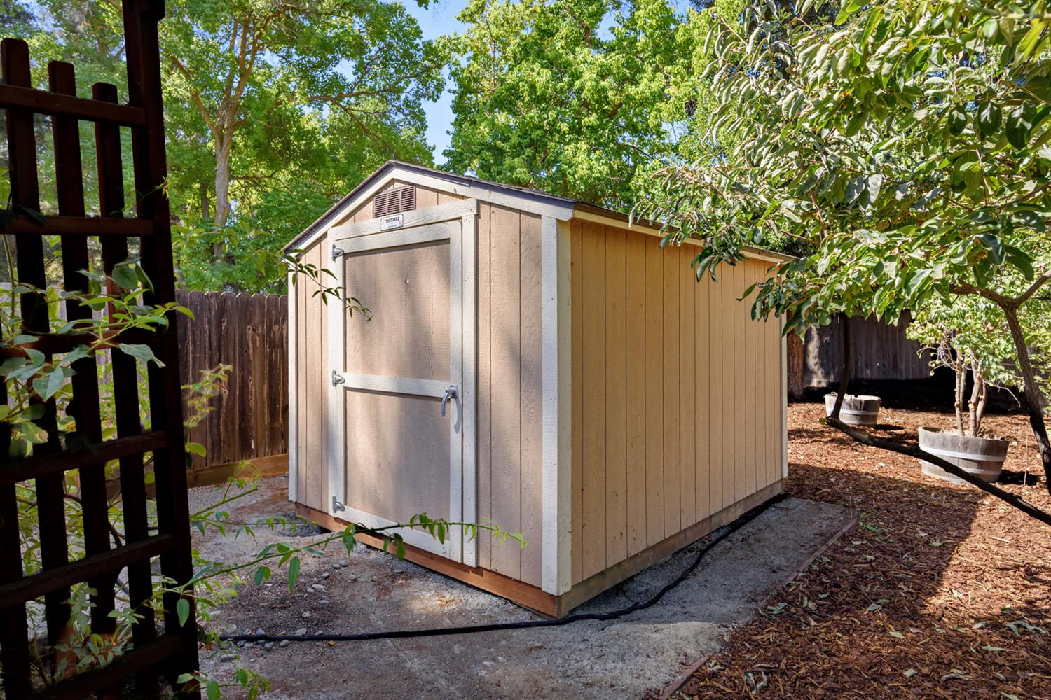3012 Everglade Ave, Clovis, CA 93619