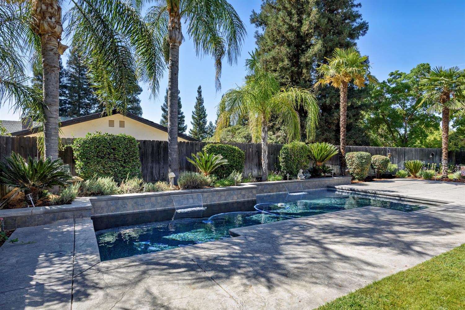 3012 Everglade Ave, Clovis, CA 93619
