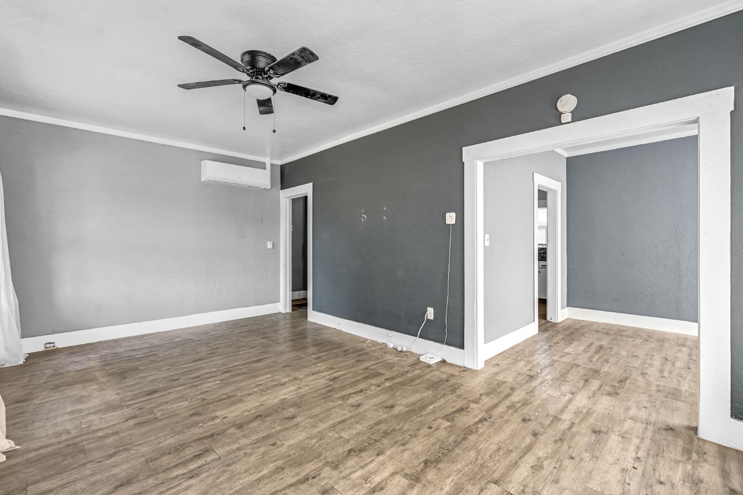 641 E Elizabeth St, Fresno, CA 93728