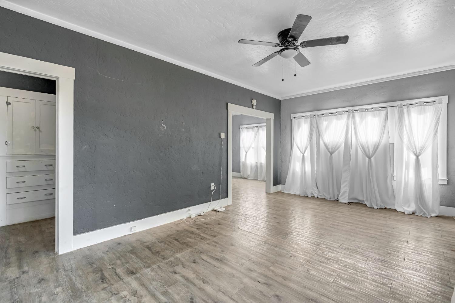 641 E Elizabeth St, Fresno, CA 93728
