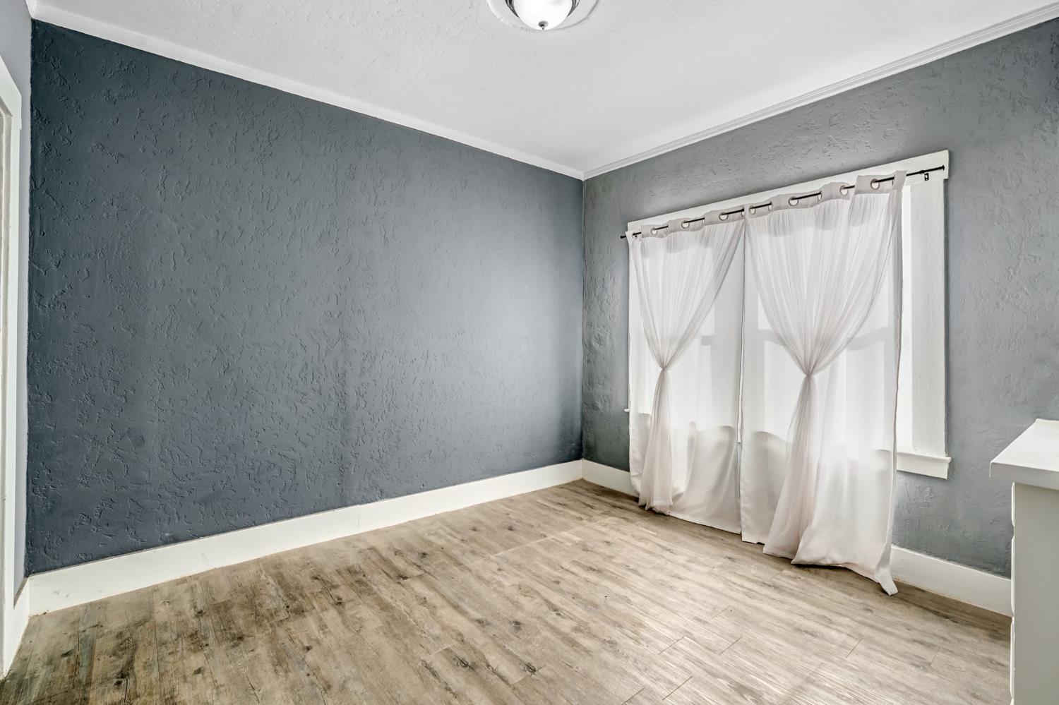 641 E Elizabeth St, Fresno, CA 93728
