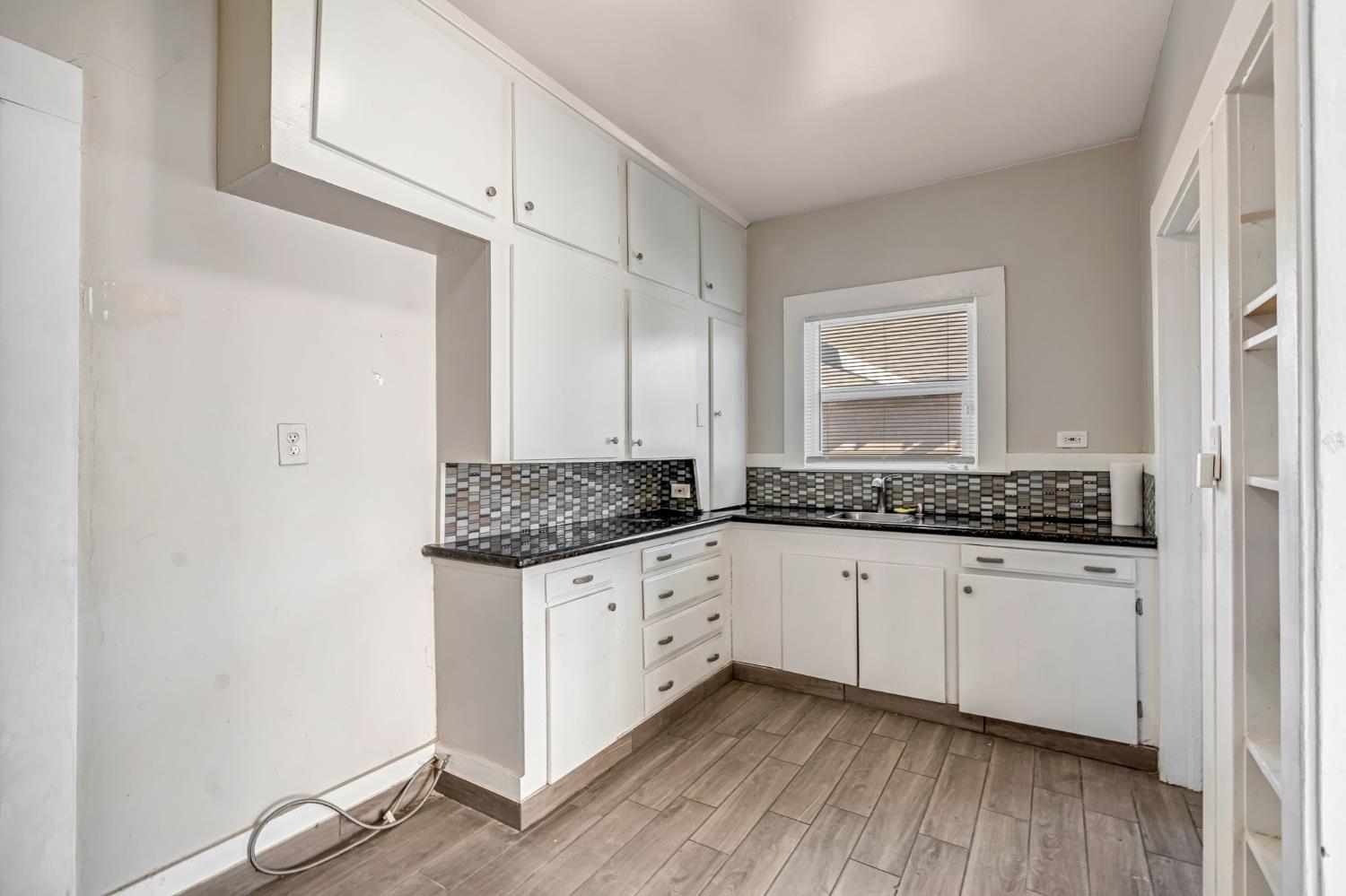641 E Elizabeth St, Fresno, CA 93728