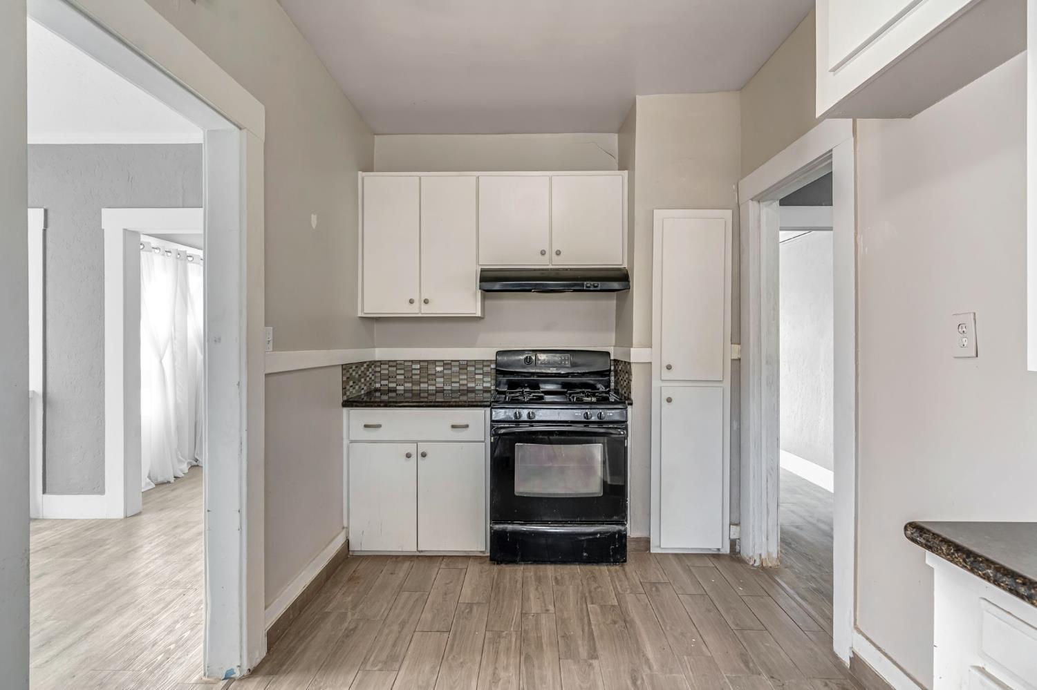 641 E Elizabeth St, Fresno, CA 93728