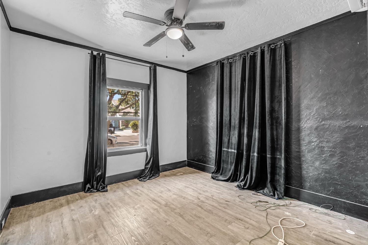 641 E Elizabeth St, Fresno, CA 93728
