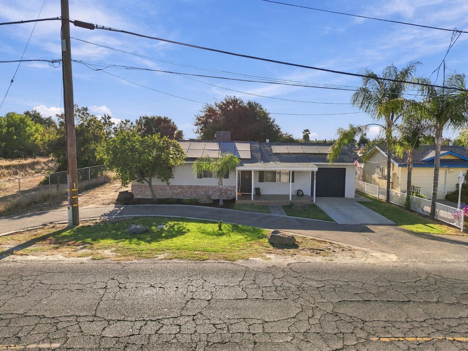 3625 S HIghland Ave, Selma, CA 93662