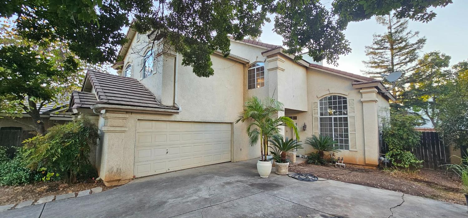 10325 N Recreation Ave, Fresno, CA 93730