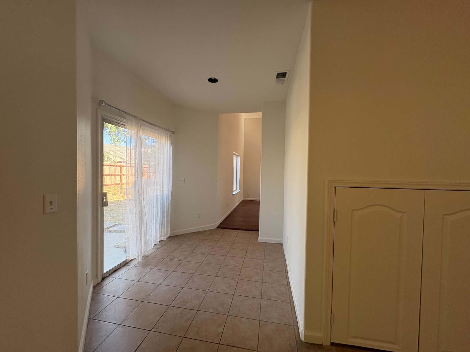10325 N Recreation Ave, Fresno, CA 93730