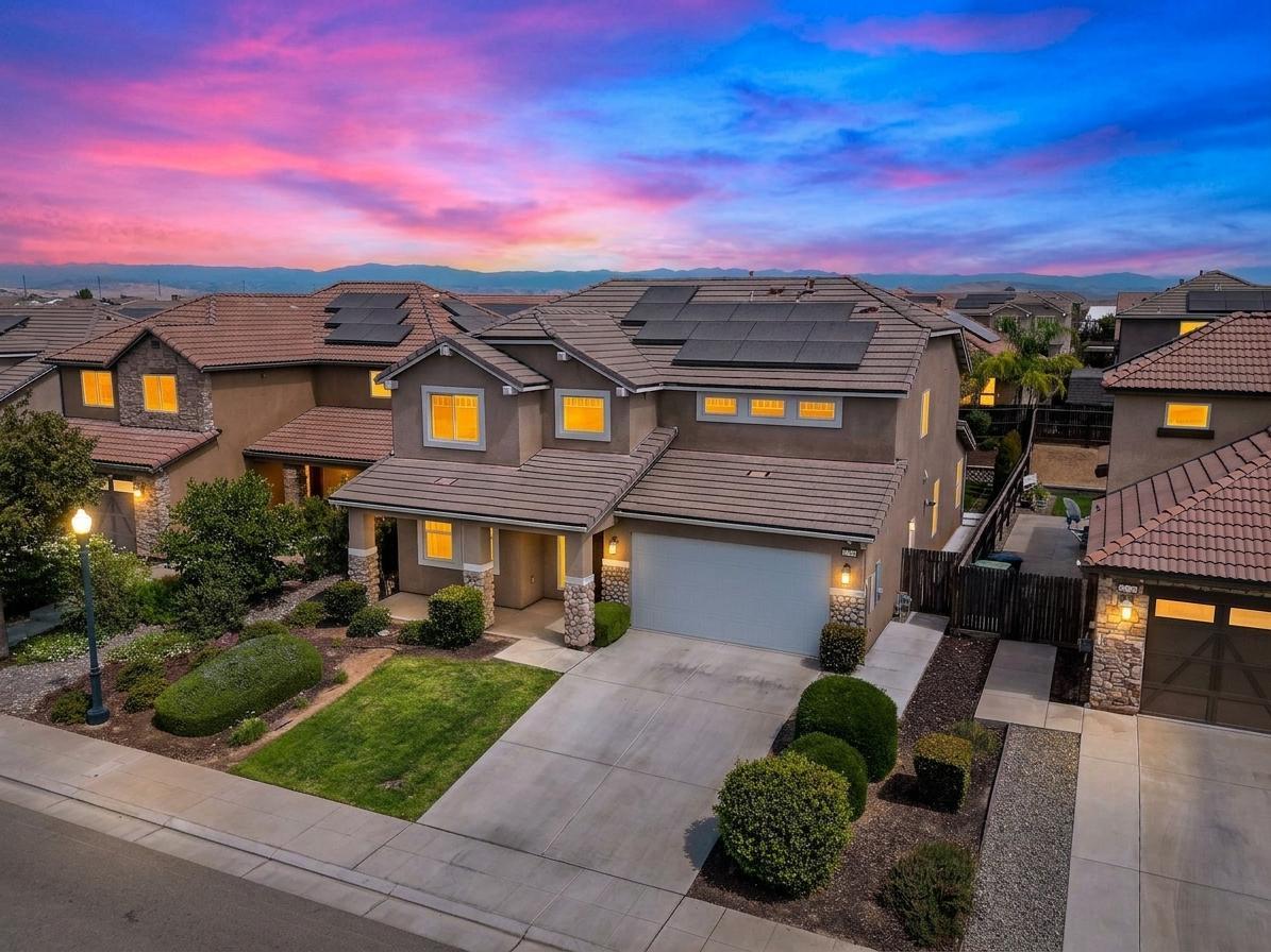 563 Mesa Dr S, Madera, CA 93636