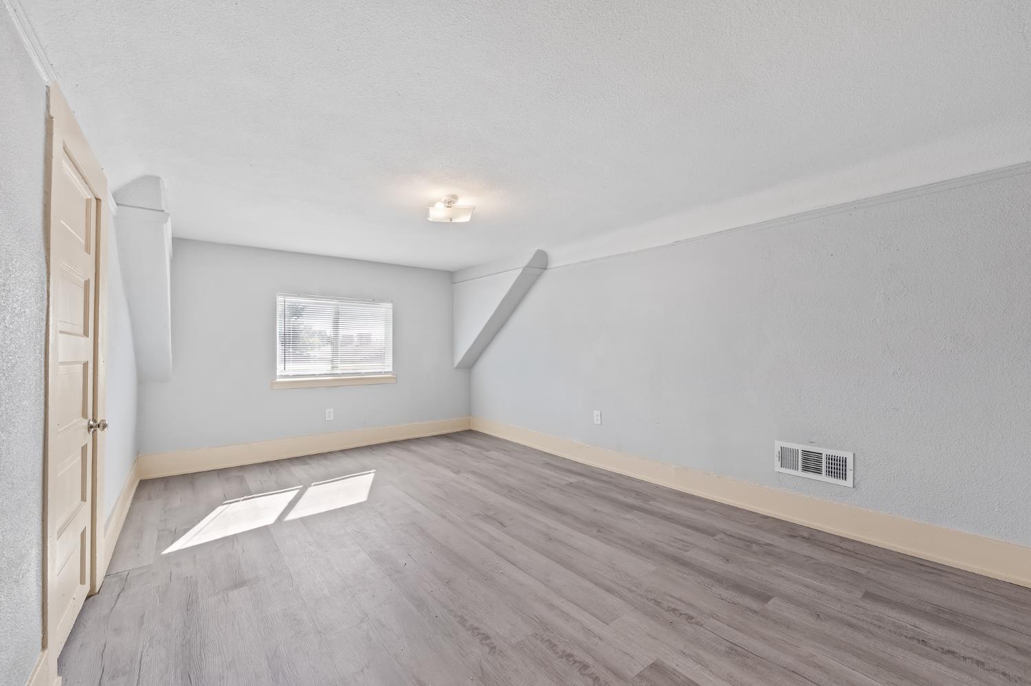 415 N Valeria St, Fresno, CA 93701