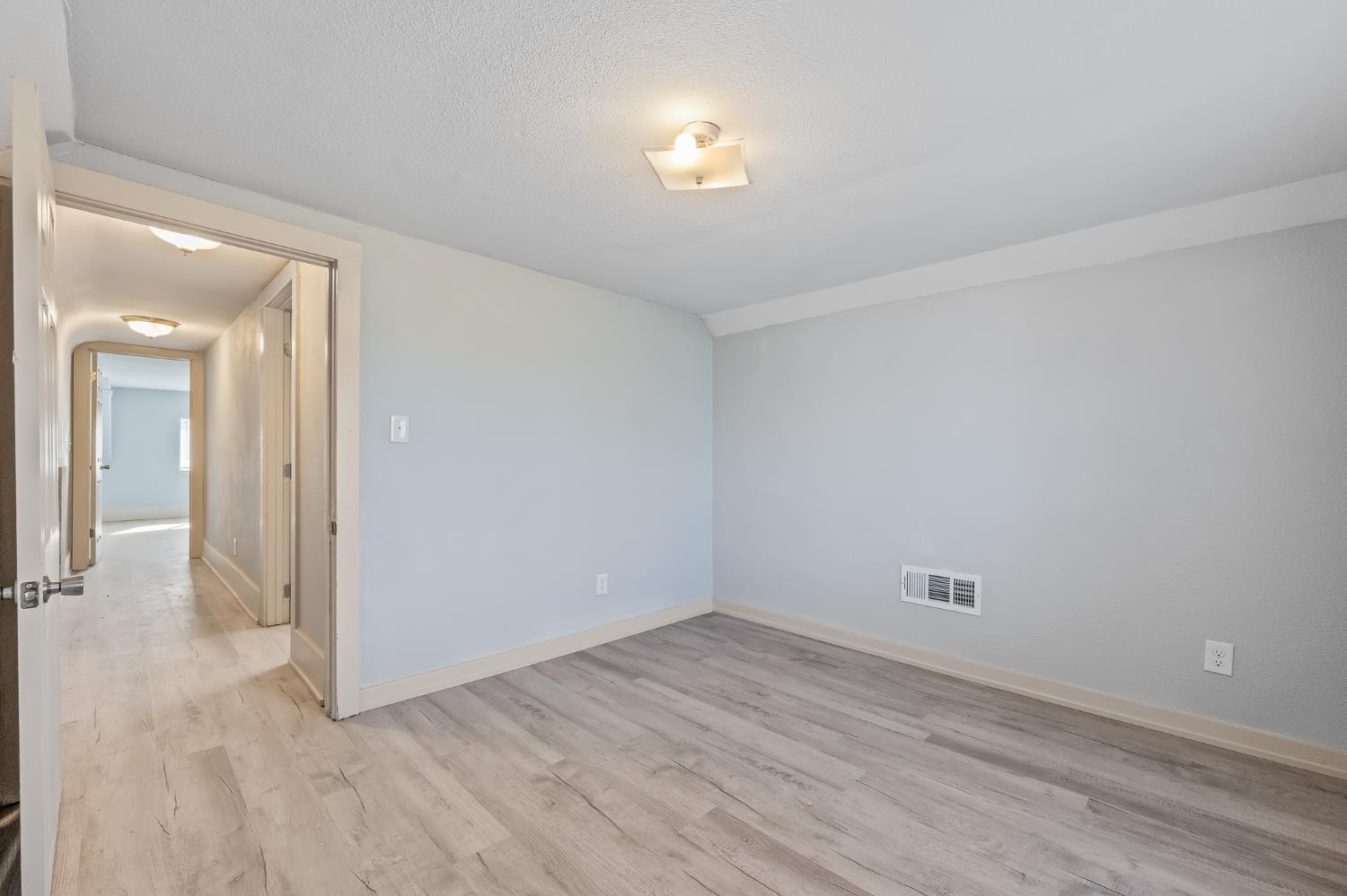 415 N Valeria St, Fresno, CA 93701