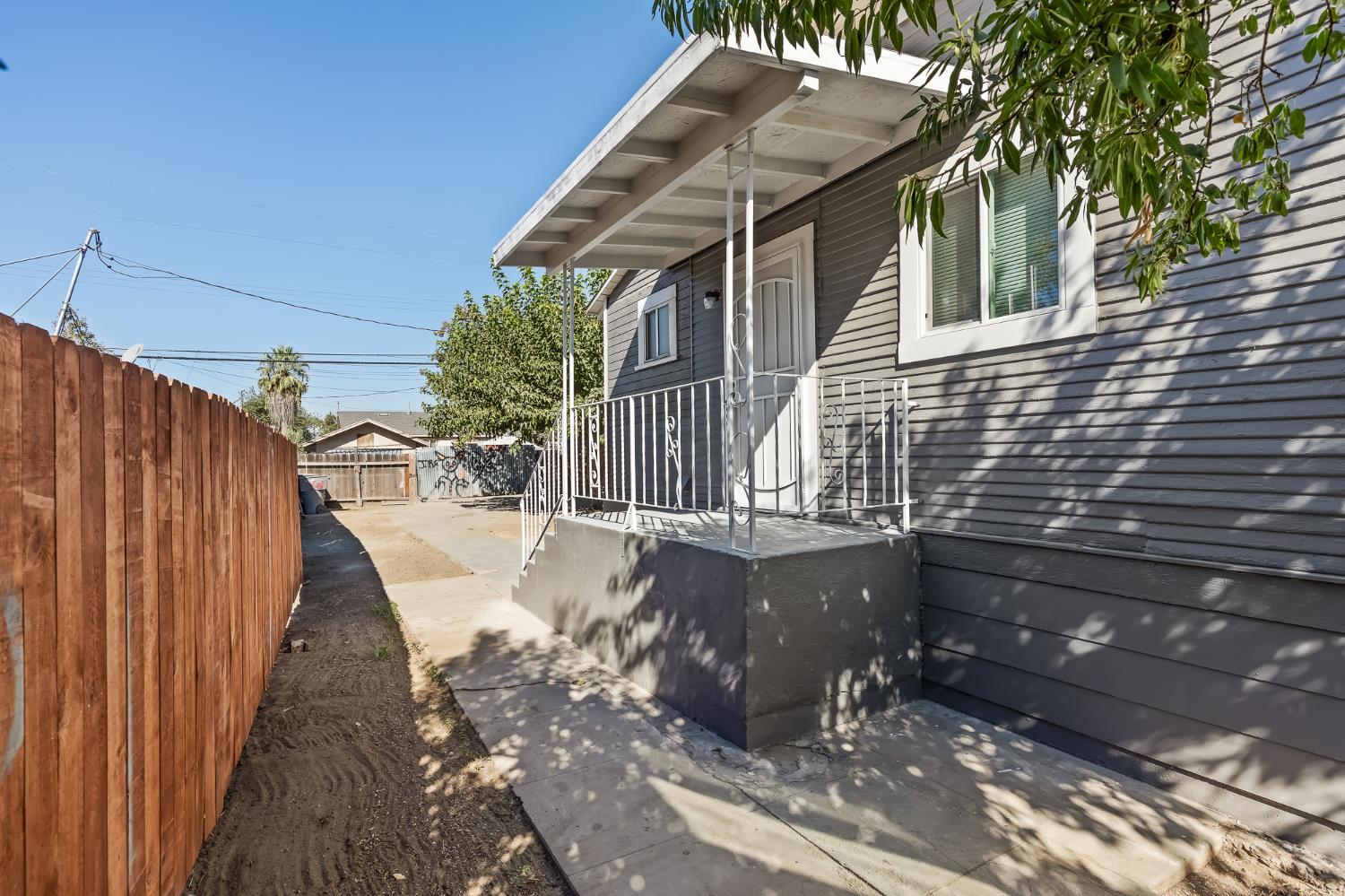 415 N Valeria St, Fresno, CA 93701