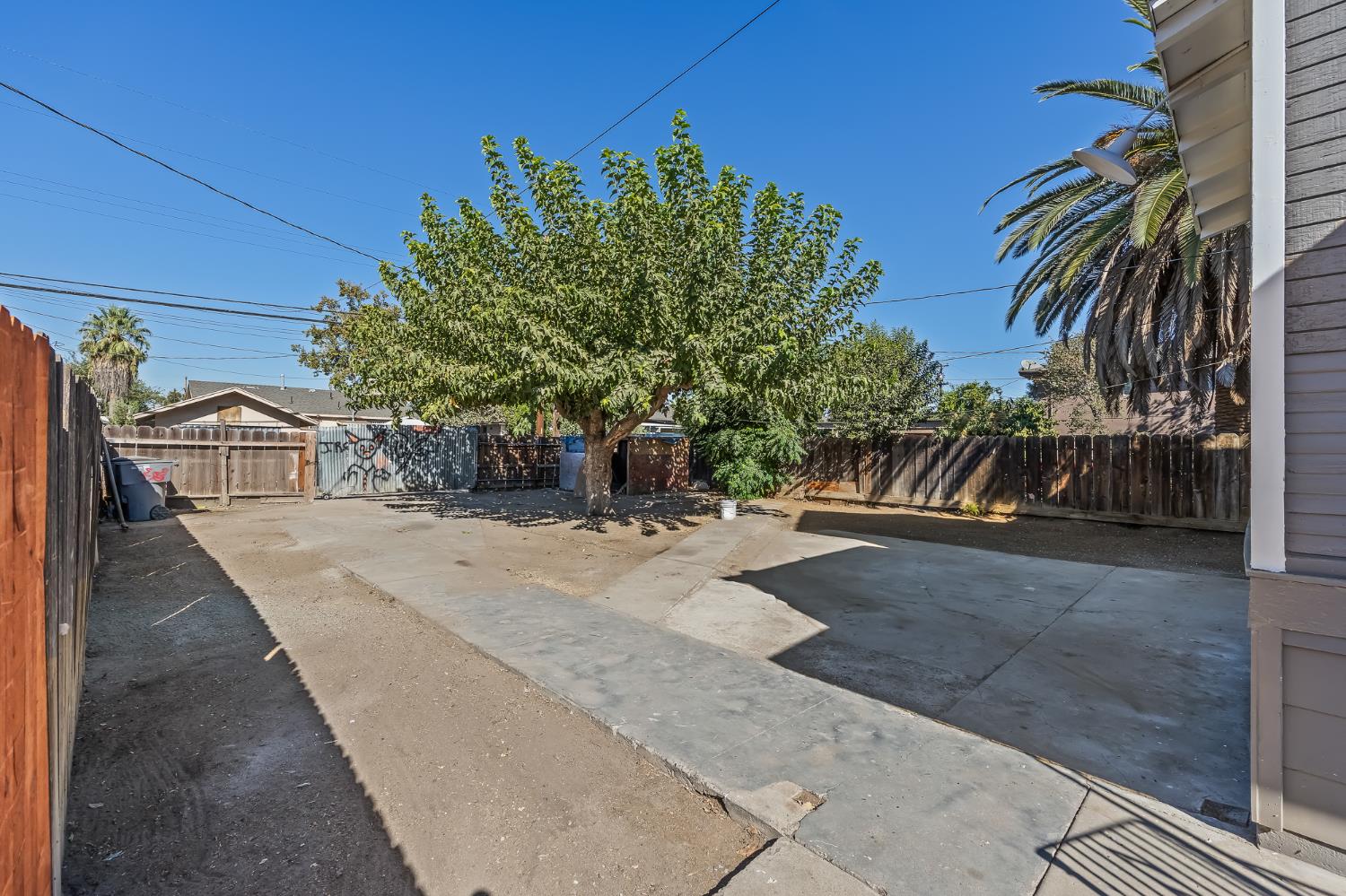 415 N Valeria St, Fresno, CA 93701