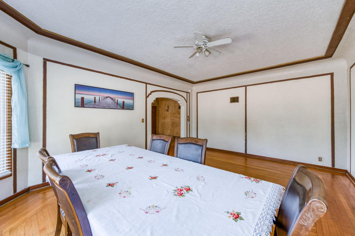4905 E Jensen Ave, Fresno, CA 93725