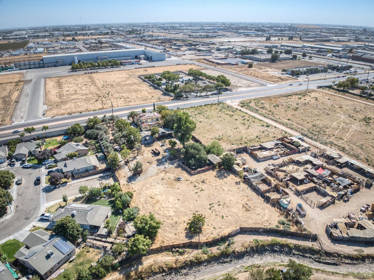 4905 E Jensen Ave, Fresno, CA 93725