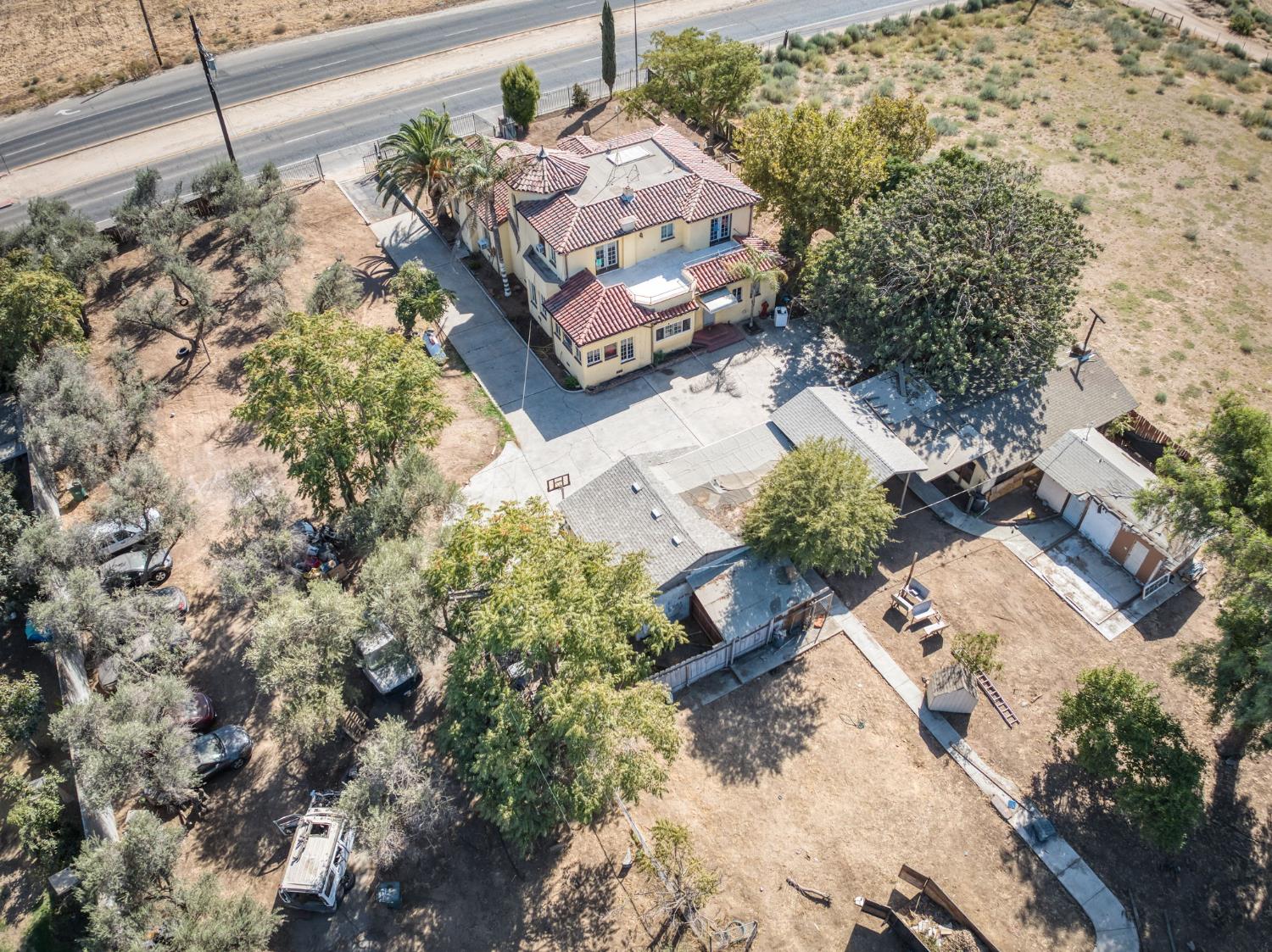 4905 E Jensen Ave, Fresno, CA 93725