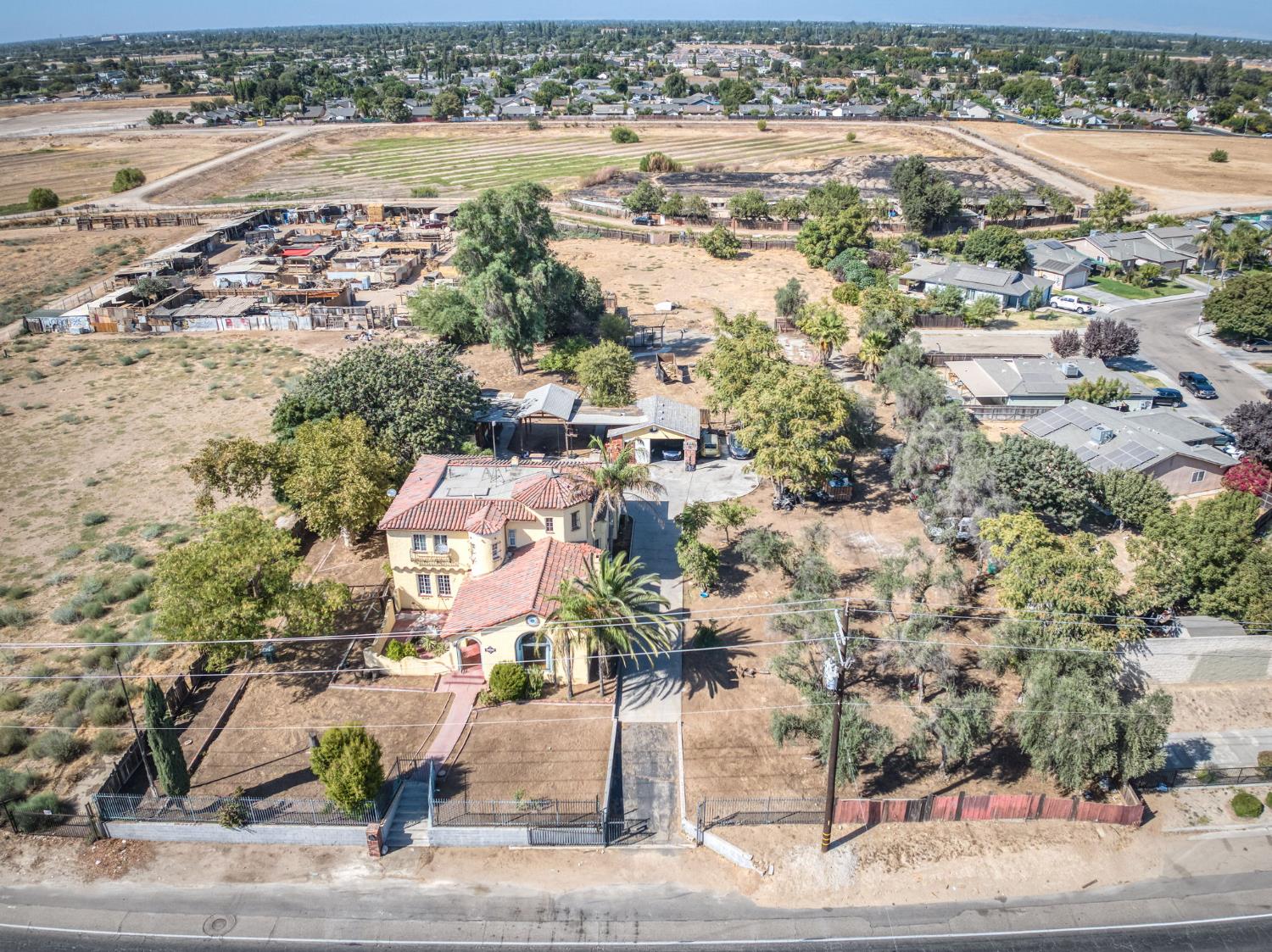 4905 E Jensen Ave, Fresno, CA 93725