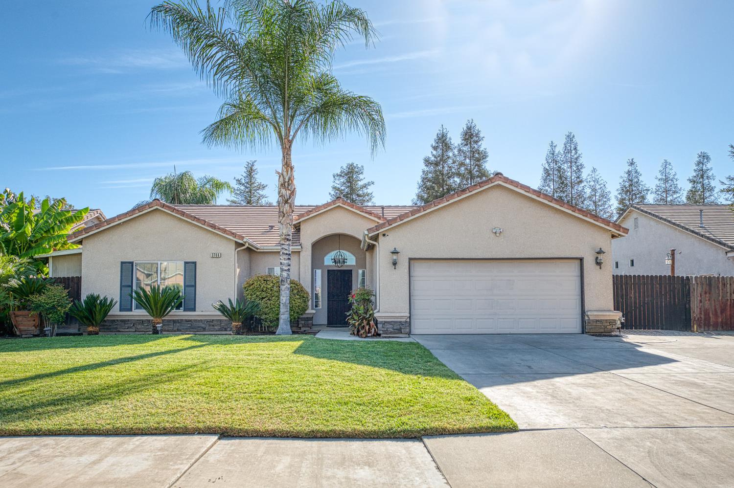3744 Olive St, Selma, CA 93662
