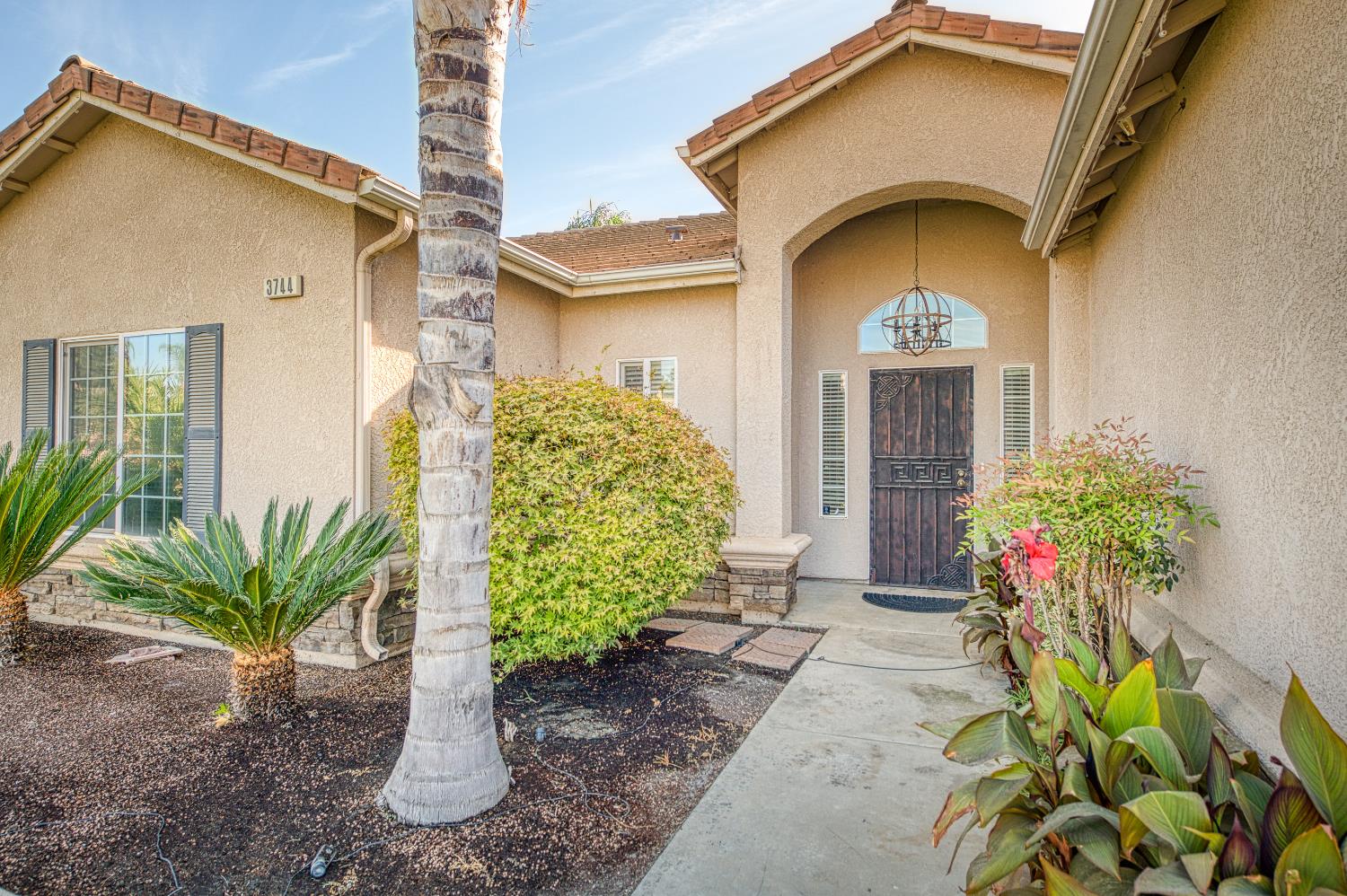 3744 Olive St, Selma, CA 93662