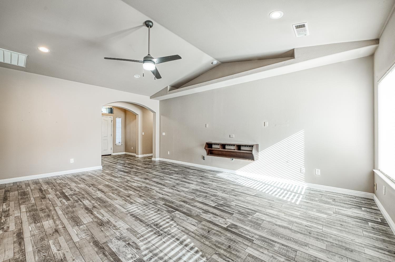 3744 Olive St, Selma, CA 93662