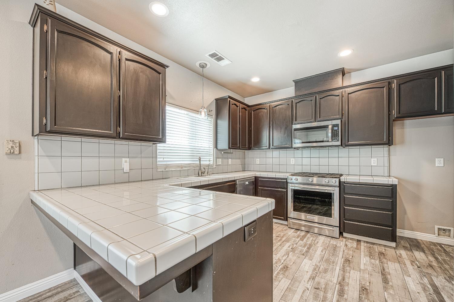 3744 Olive St, Selma, CA 93662