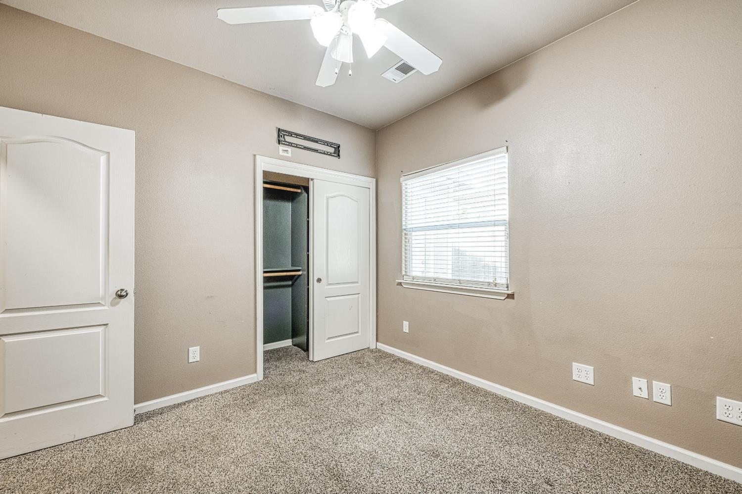 3744 Olive St, Selma, CA 93662
