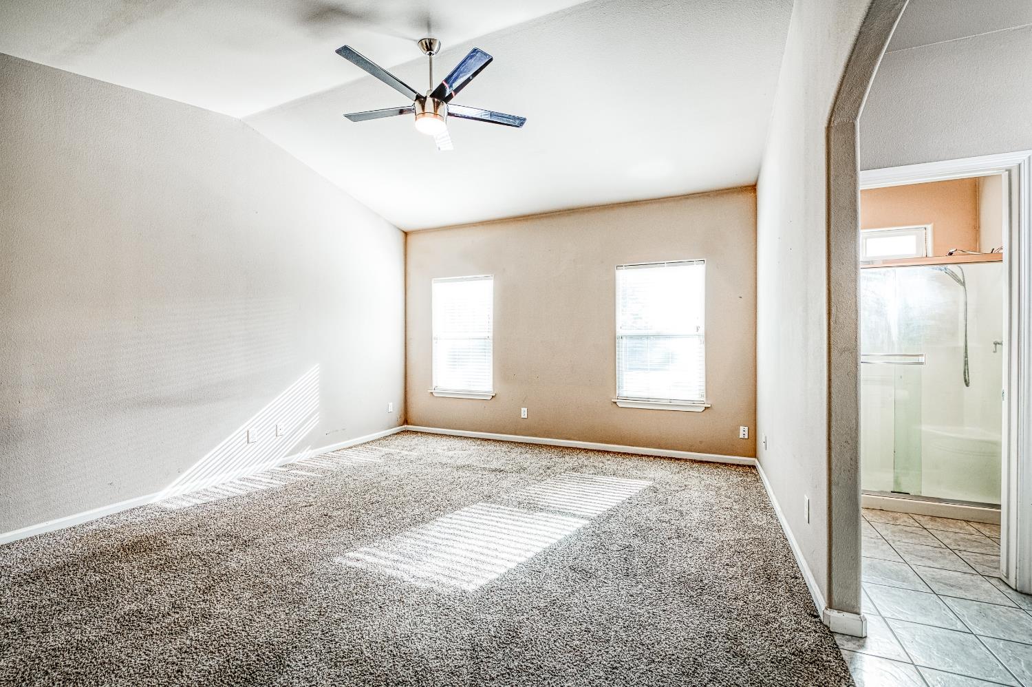 3744 Olive St, Selma, CA 93662