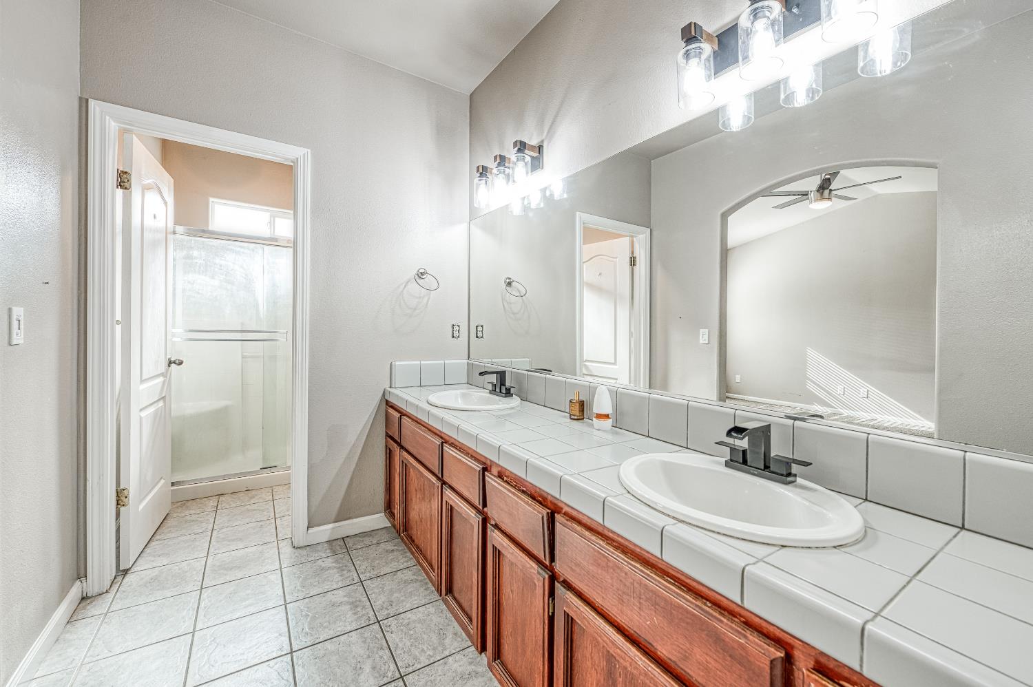 3744 Olive St, Selma, CA 93662