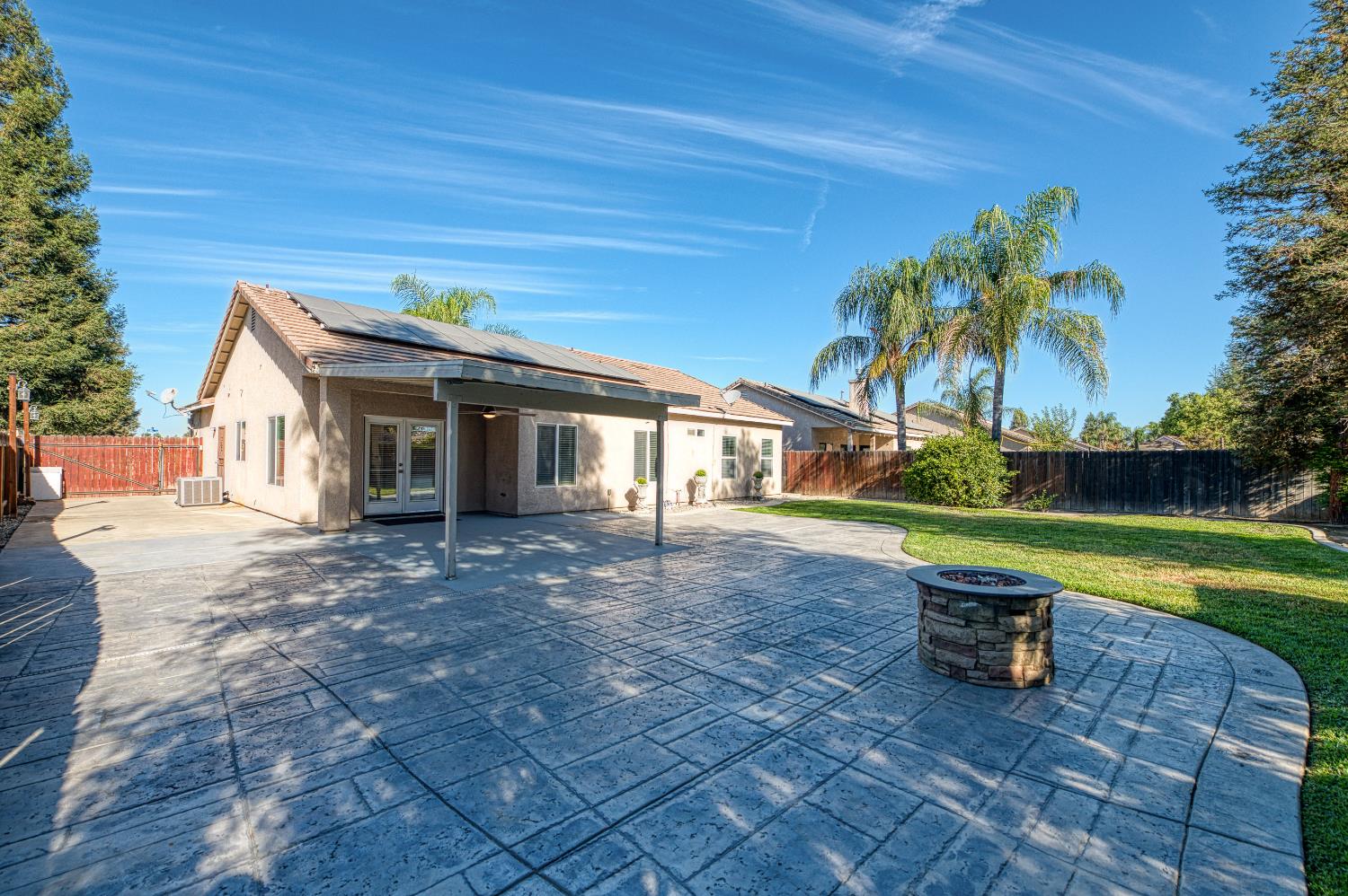 3744 Olive St, Selma, CA 93662