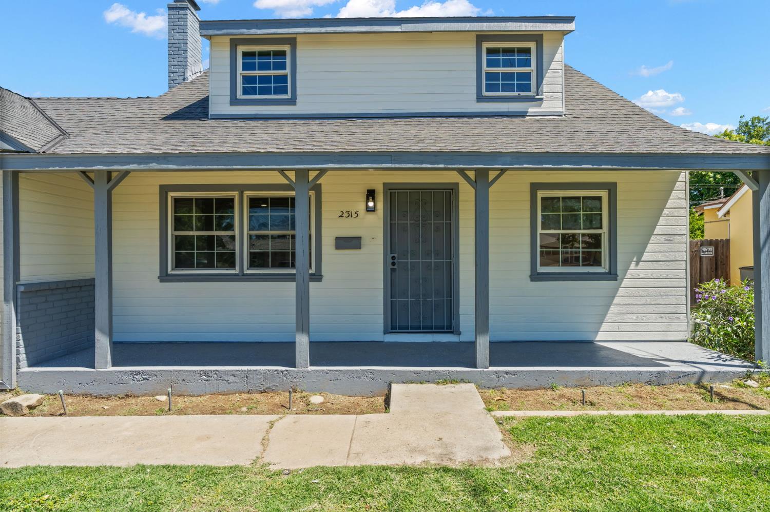 2315 E Santa Ana Ave, Fresno, CA 93726