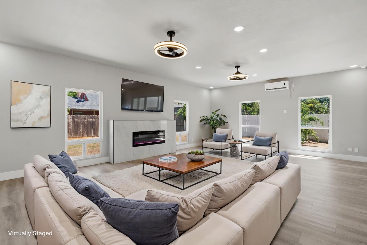 2315 E Santa Ana Ave, Fresno, CA 93726