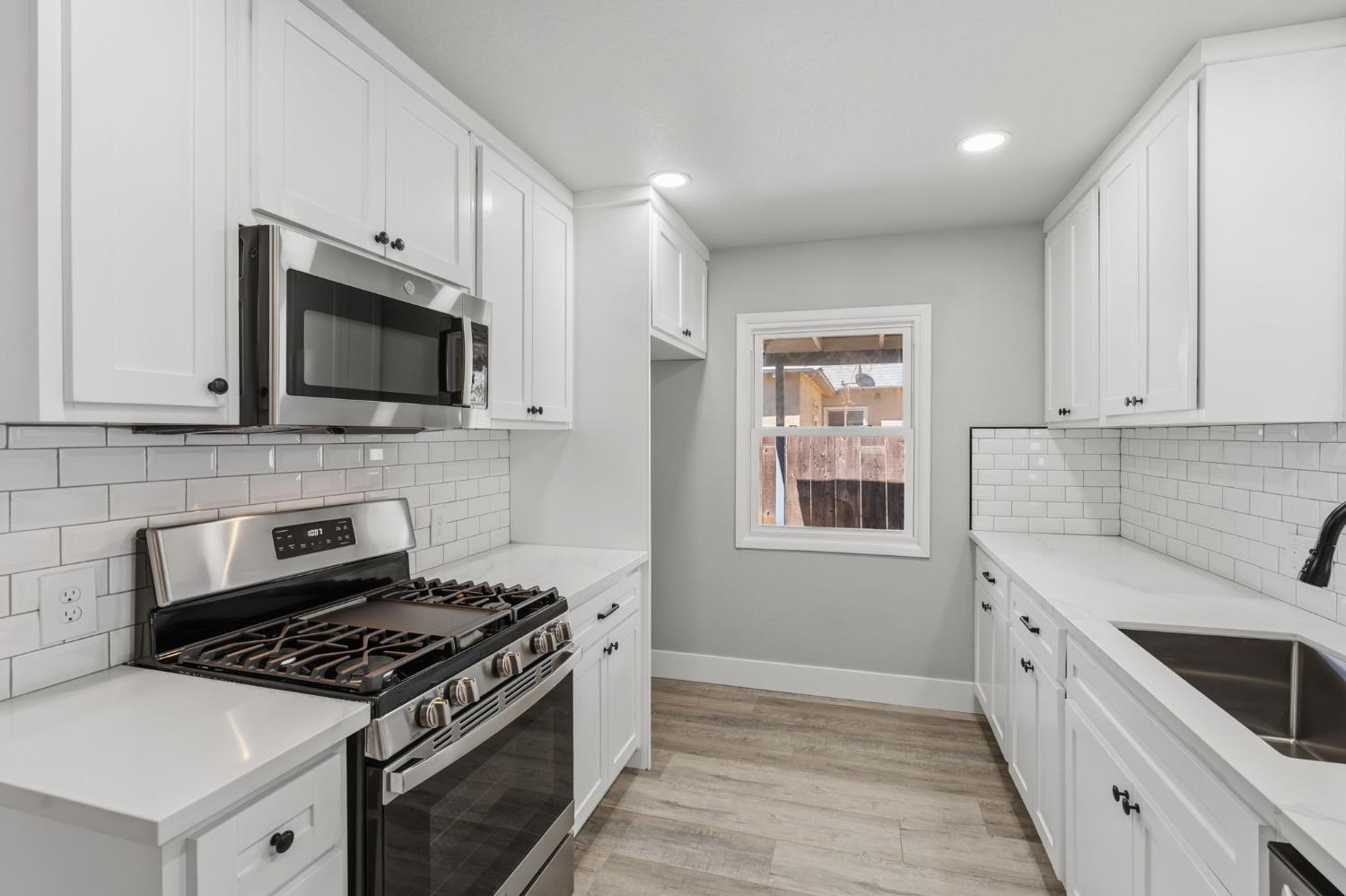 2315 E Santa Ana Ave, Fresno, CA 93726